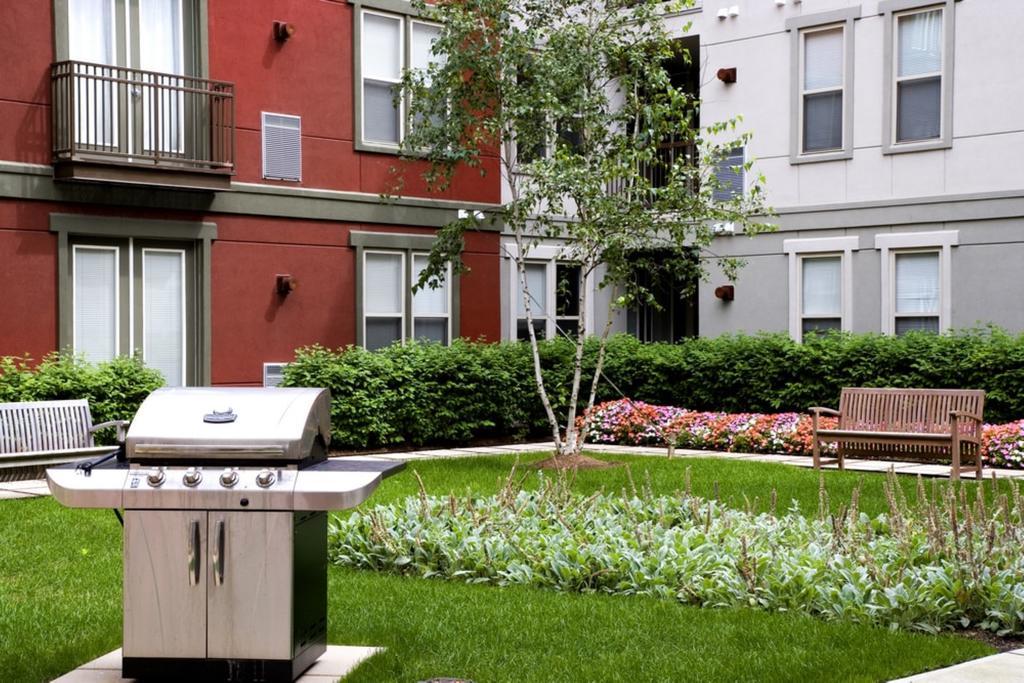 Bluebird Suites In Downtown Providence Buitenkant foto