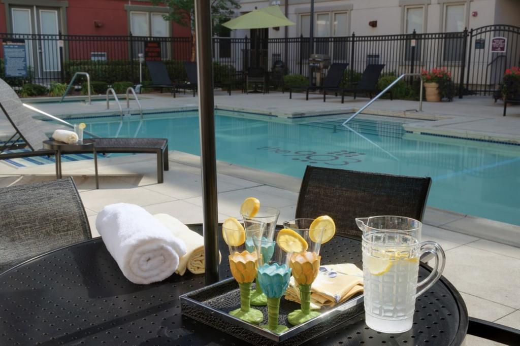 Bluebird Suites In Downtown Providence Buitenkant foto